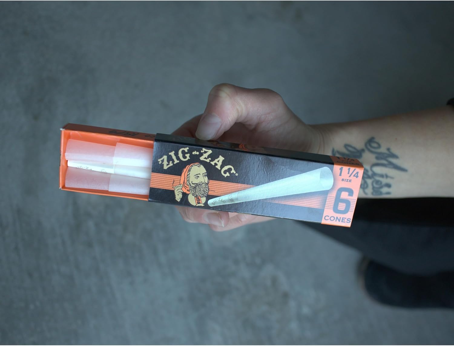 Version 1.0.0 Zig-Zag Ultra Thin Pre-Rolled Cones - Image 6